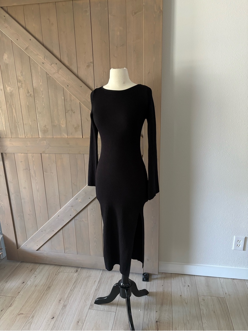 NWOT H&M Low Back Black Ribbed Knit Scoop Neck Bodycon Midi Dress Side Slit XS